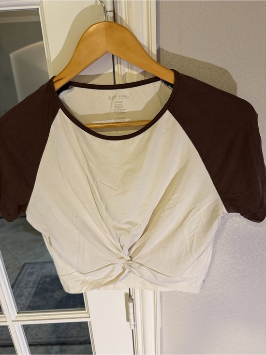 Buffbunny Collection Tops - Buffbunny Collection Twist Front Crop Top Cream Brown Size Medium